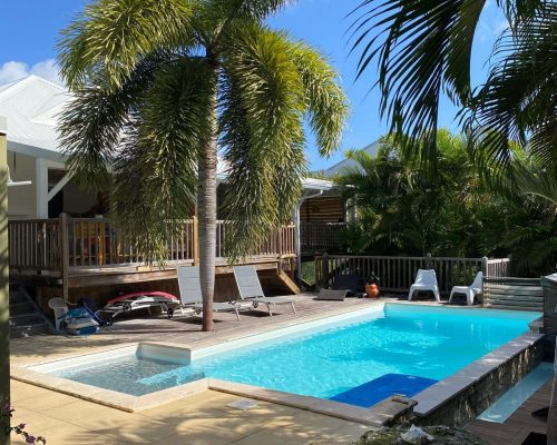 Homevacances-piscine-exterieure-villa casaflo