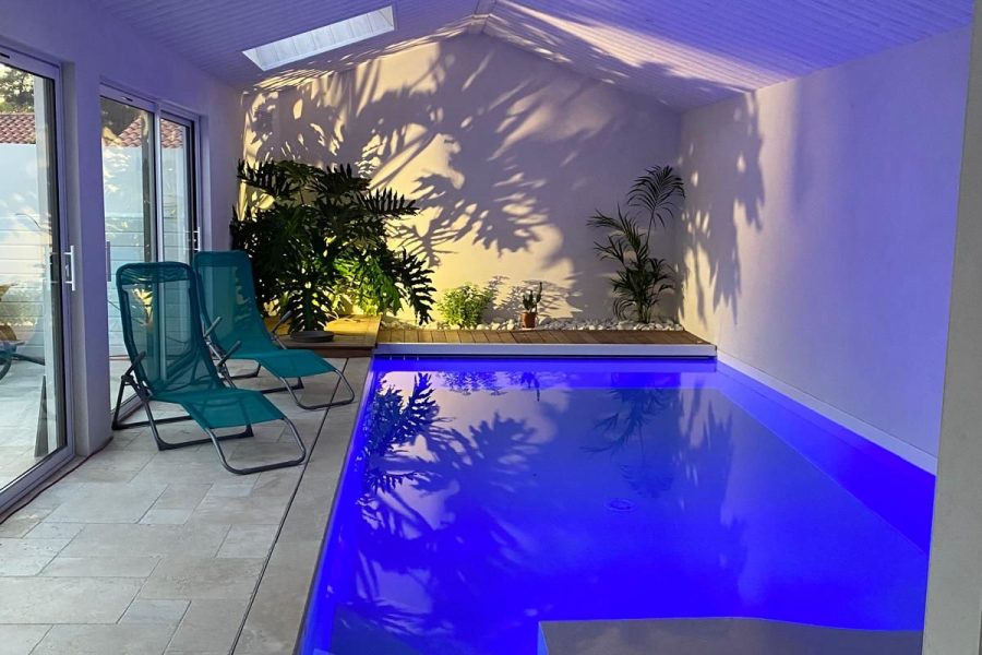 home vacances villa les embruns piscine intérieure 2